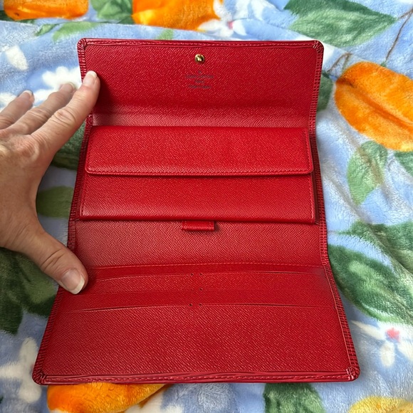 LOUIS VUITTON ❤️EPI Red Tri-fold Leather NEW/Unused Flawless Authentic Vintage - Picture 4 of 16